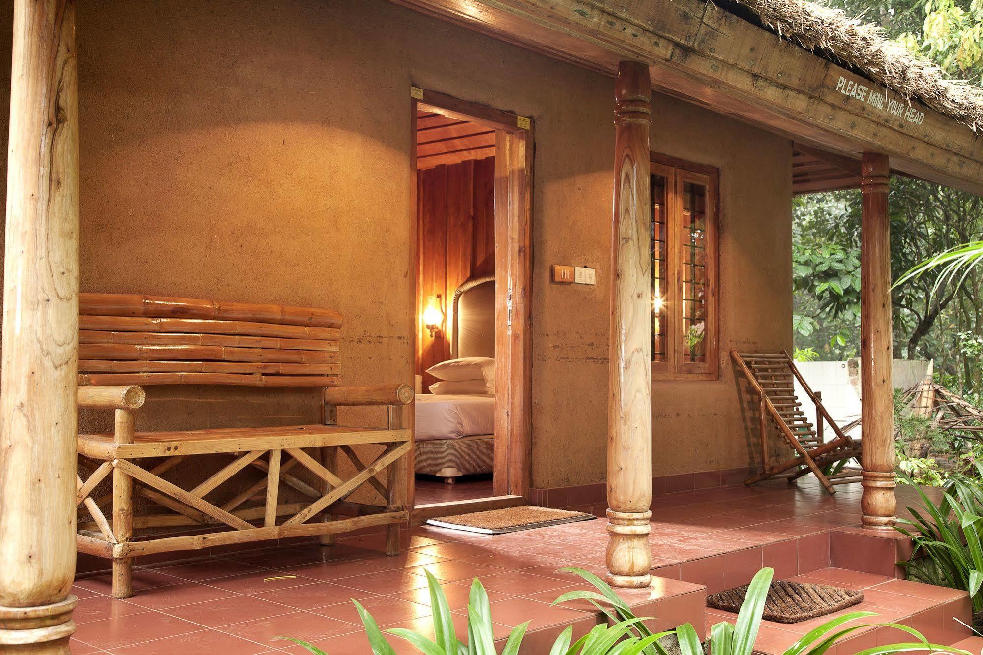 Hotel Woods N Spice - Thekkady Kumily Exterior foto
